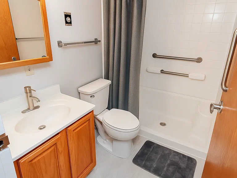 Pleasantwood Apartments and Townhomes — Photo 8