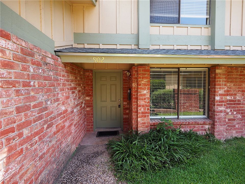 1st image of 902 Park Village Cv