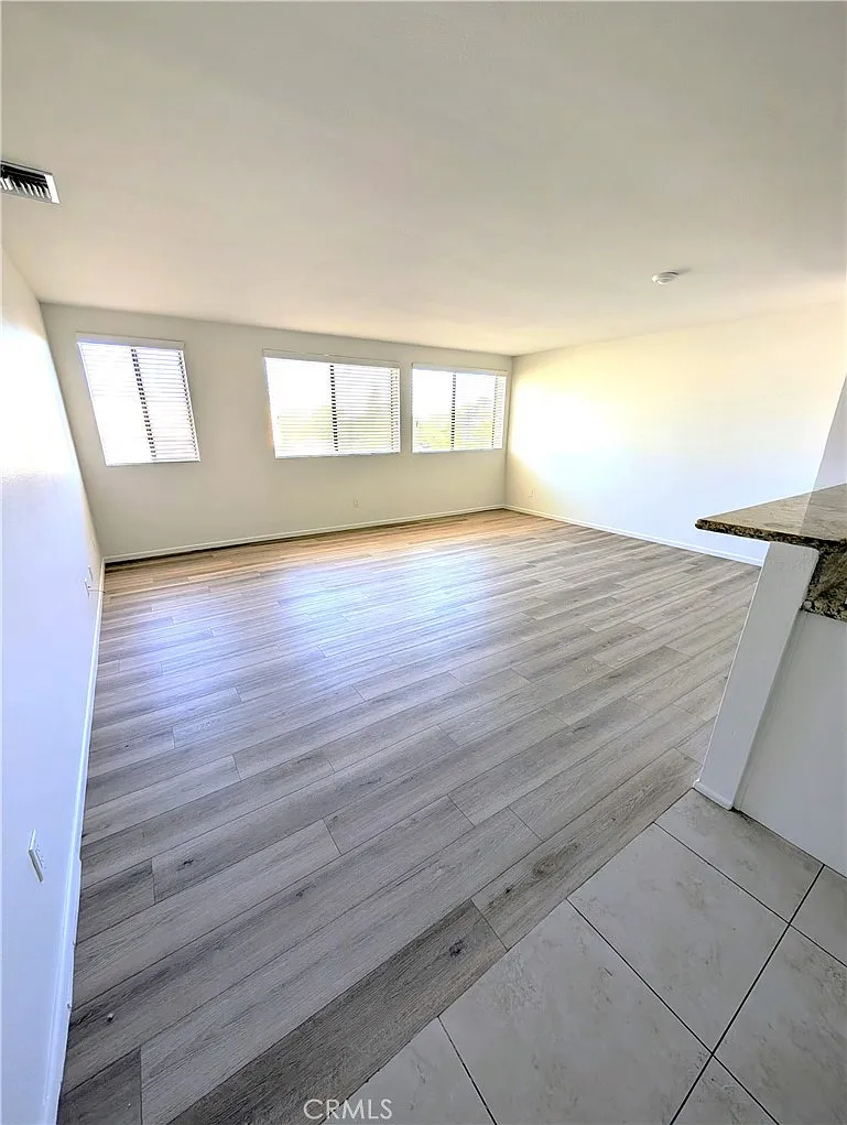 2 bed, 1.5 bath, 1100 sqft, $2,495 — Photo 3