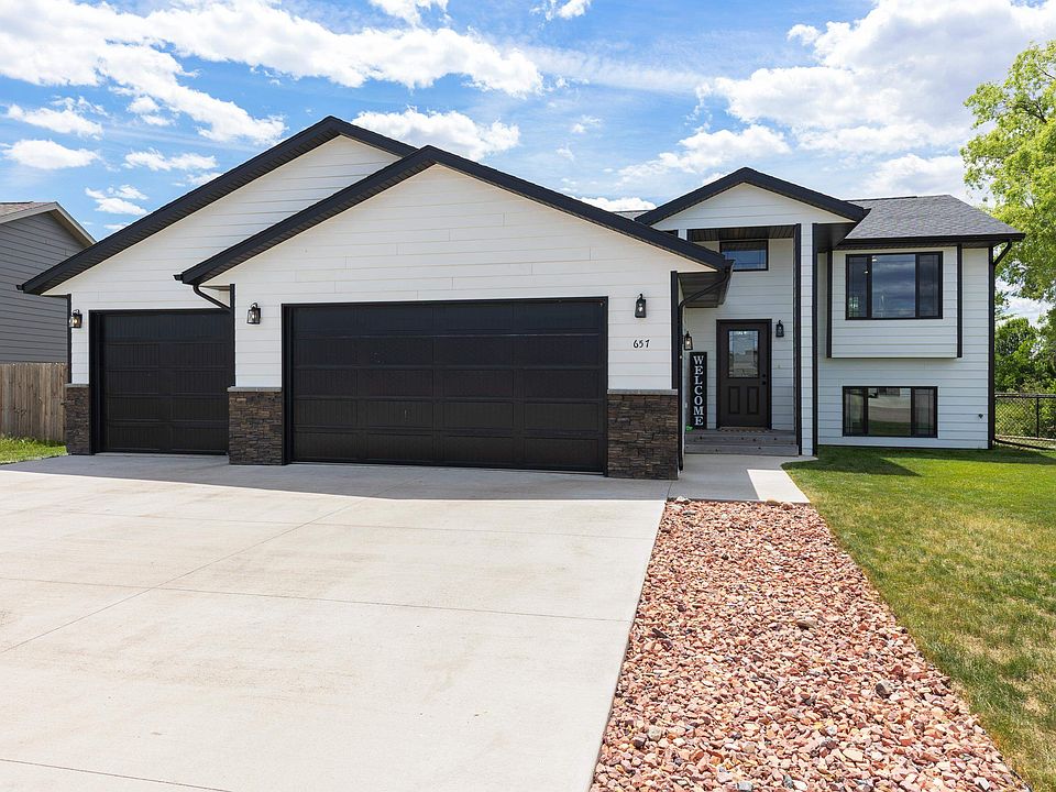 1st image of 657 Rachel Ln