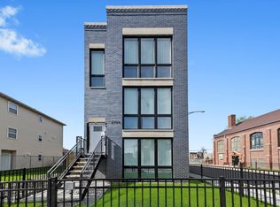 2700 W Jackson Blvd, Chicago, IL 60612
