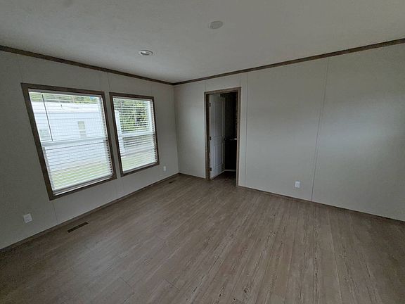 5th image of 409 Sandy Bass Ln #5