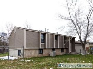 11933 S Oakridge Rd, Sandy, UT 84094