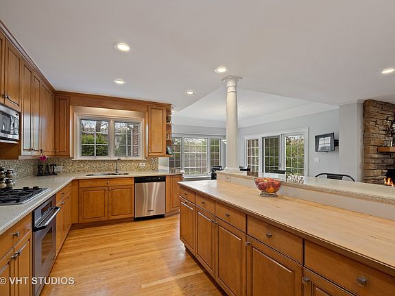 5th image of 2845 White Pine Dr