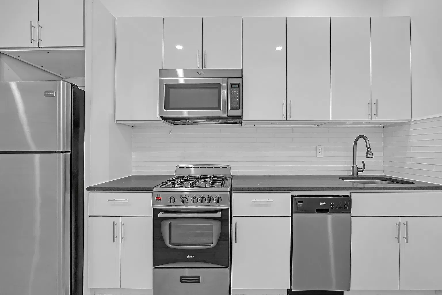 157 Wilson Avenue — Photo 4