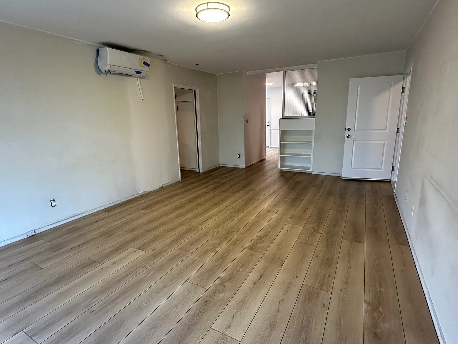 2 bed, 1100 sqft, $3,500 — Photo 3
