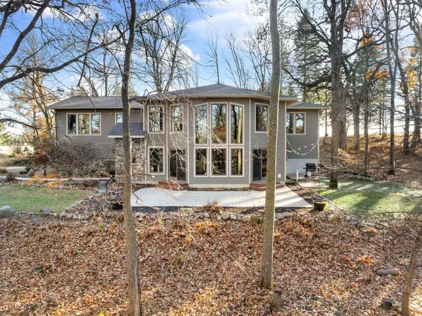 72203 Wineglass Rd, Albert Lea, MN 56007