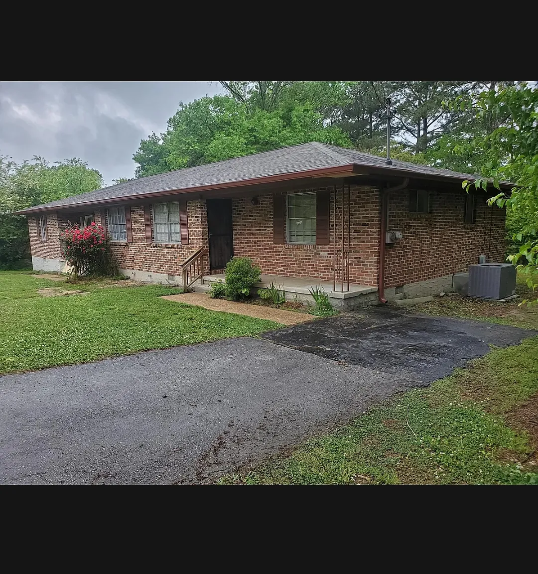 2 bed, 900 sqft, $1,200 — Photo 1