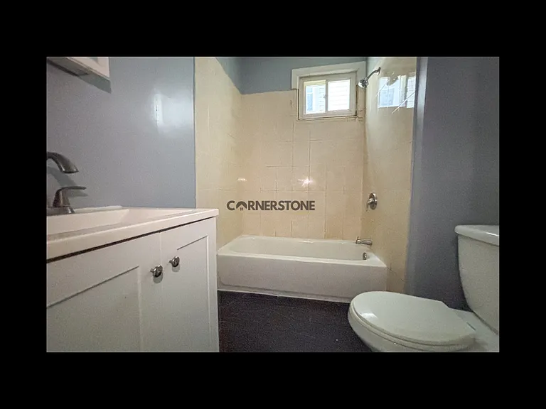 136 Godwin Ave — Photo 10