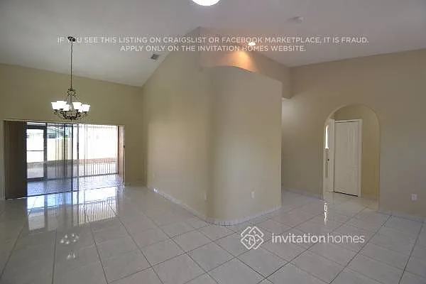 8793 NW 142nd Ln — Photo 3