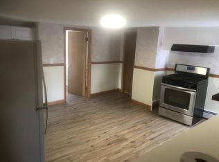 92 Middle St FLOOR 3, Leominster, MA 01453