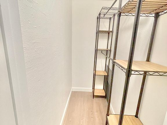4th image of 33 Clubhouse Ave APT 2