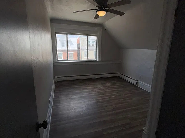 826 Collins St — Photo 17