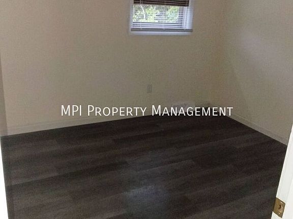 3rd image of 9519 W Bradley Rd