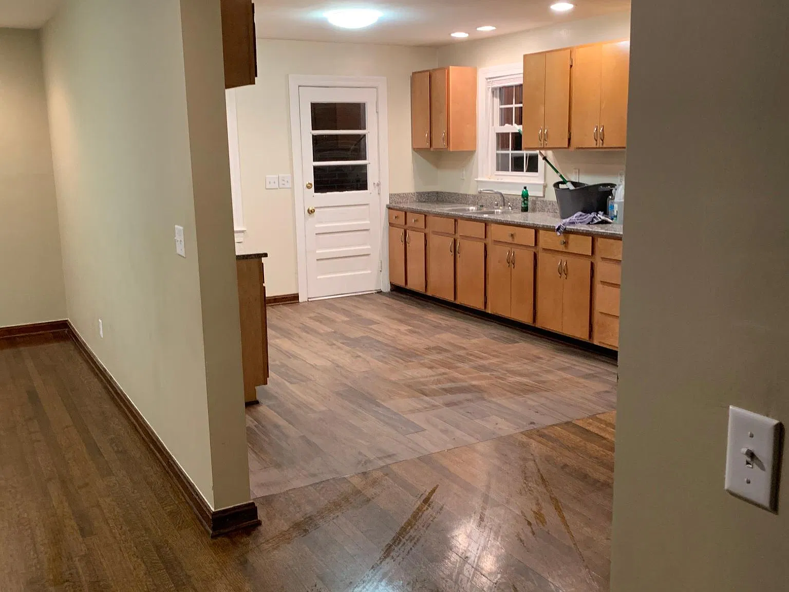3 bed, 1.5 bath, 1500 sqft, $1,925 — Photo 2