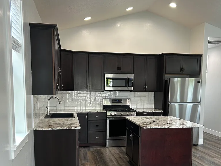 6405 W York St — Photo 7