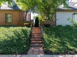 10 Stonemill Rd, Dayton, OH 45409