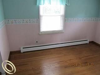 3rd image of 18030 Parke Ln