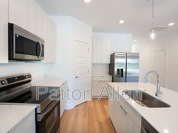4th image of 15 Bolton St