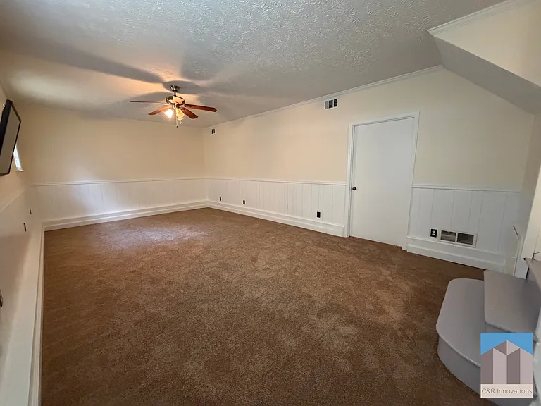 734 Marthas Dr — Photo 24