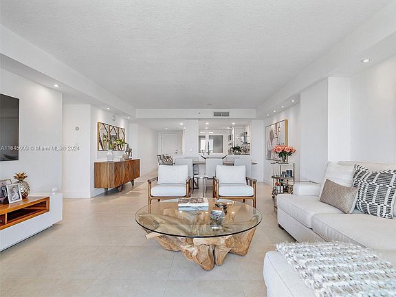 3rd image of 2101 Brickell Ave APT 1801