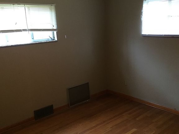 3rd image of 123 N Fremont Ave