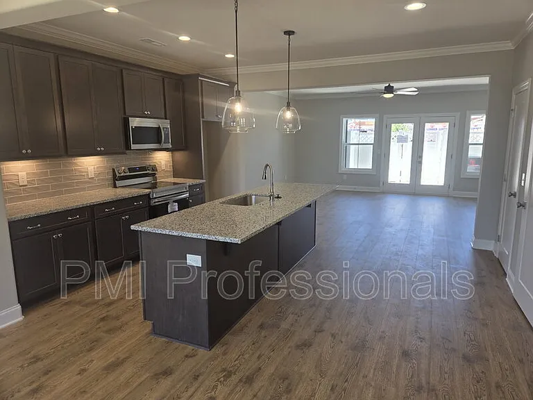 1337 Rebecca Johns Dr — Photo 3