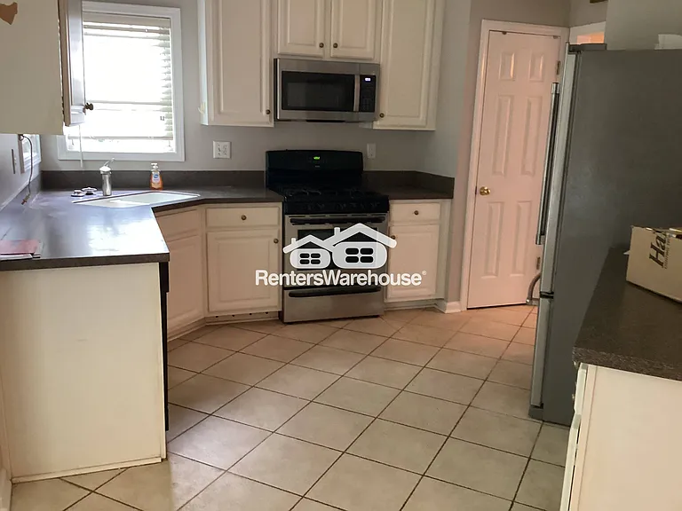 2983 Rosebrook Dr — Photo 2