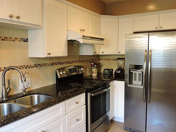 2nd image of 1133 Pine St APT 106