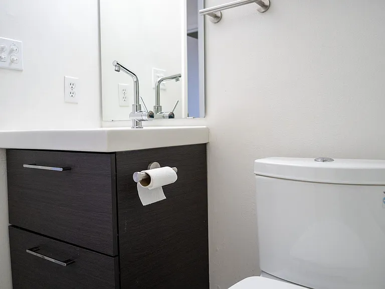 3 Commodore Dr #552 — Photo 33