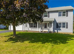 120 Paula Red Ln, Rochester, NY 14626