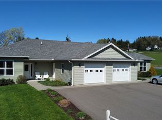 4275 Bell Crest Dr, Cortland, NY 13045