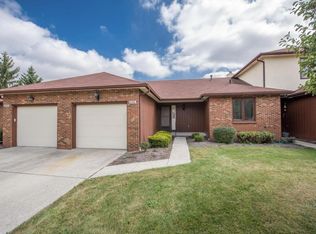 3156 Parkview Dr, Grove City, OH