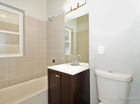 4th image of 5424 N Kimball Ave #1