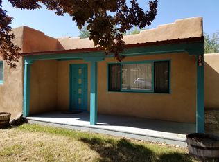 229 Victor Ct, Taos, NM 87571