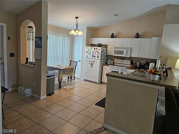 3rd image of 3401 37th St SW