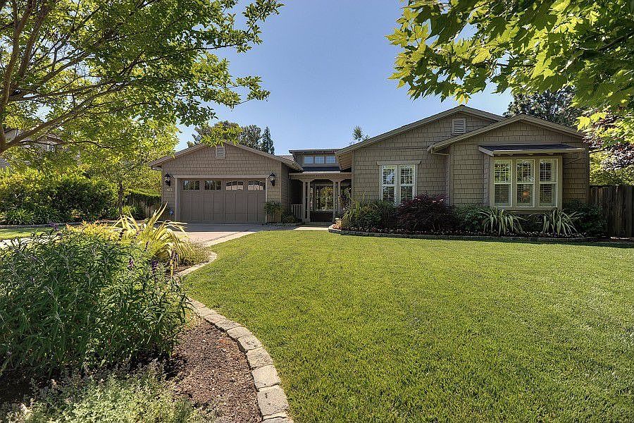 1st image of 137 Regent Dr