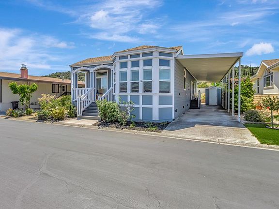 3rd image of 760 Villa Teresa Way #760