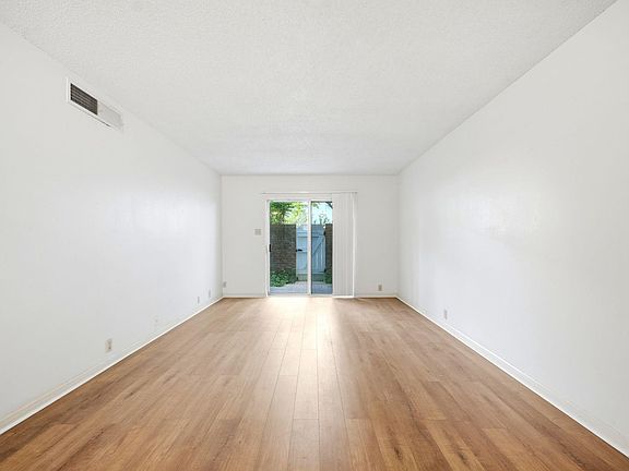2nd image of 2601 Bellefontaine St APT C116