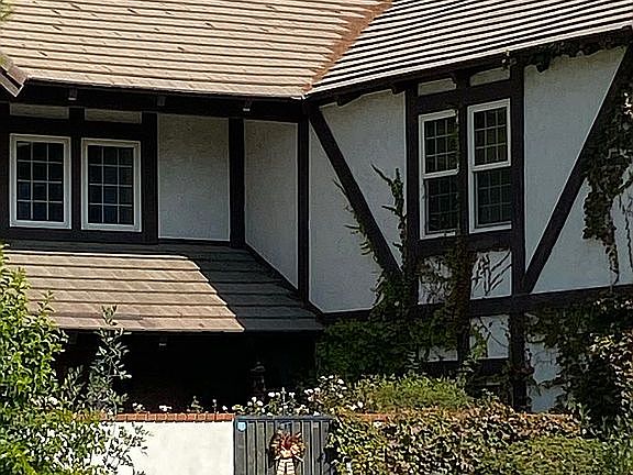 2nd image of 2727 Brentwood Dr
