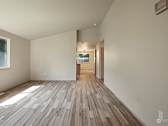 3rd image of 10218 59th Drive NE