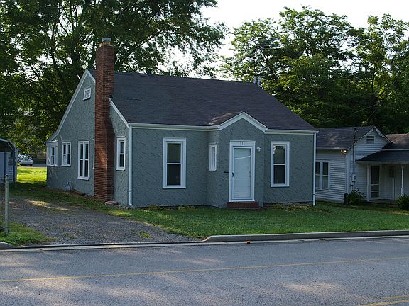 Left Front View & Driveway