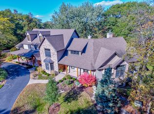 890 N Rainbow Rd, North Barrington, IL 60010