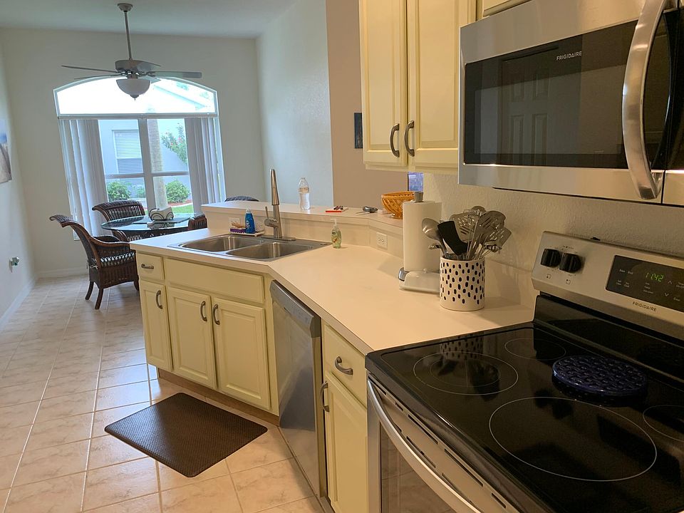 2nd image of 1653 Palace Ct