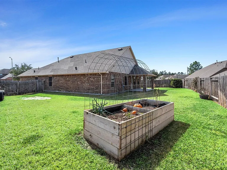 5210 Adria Hills Cir — Photo 35