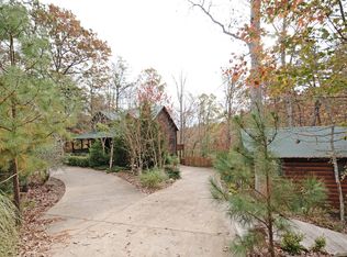 2037 Newport Dr, Ellijay, GA 30540