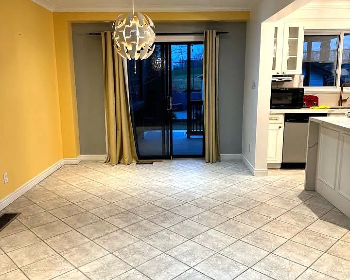 43 Foxrun Ave — Photo 5