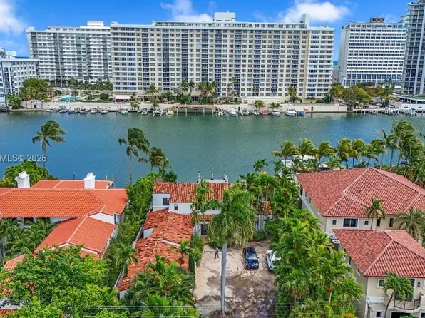 5661 Pine Tree Dr, Miami Beach, FL 33140