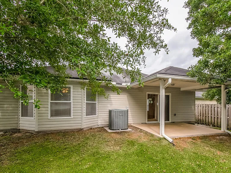 12100 Hayden Lakes Cir — Photo 16