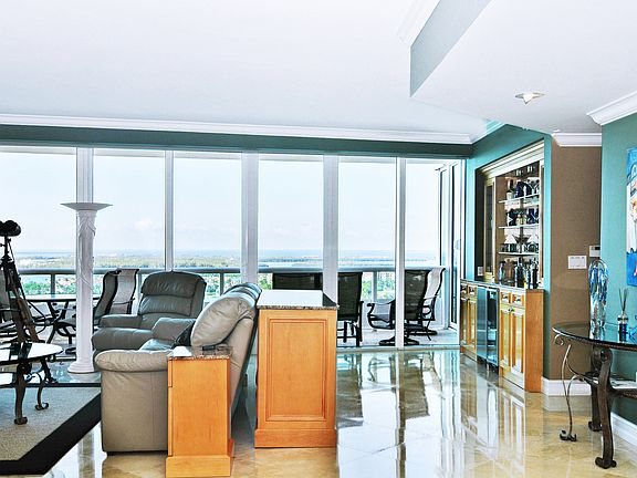 3rd image of 1000 S Pointe Dr APT 2402